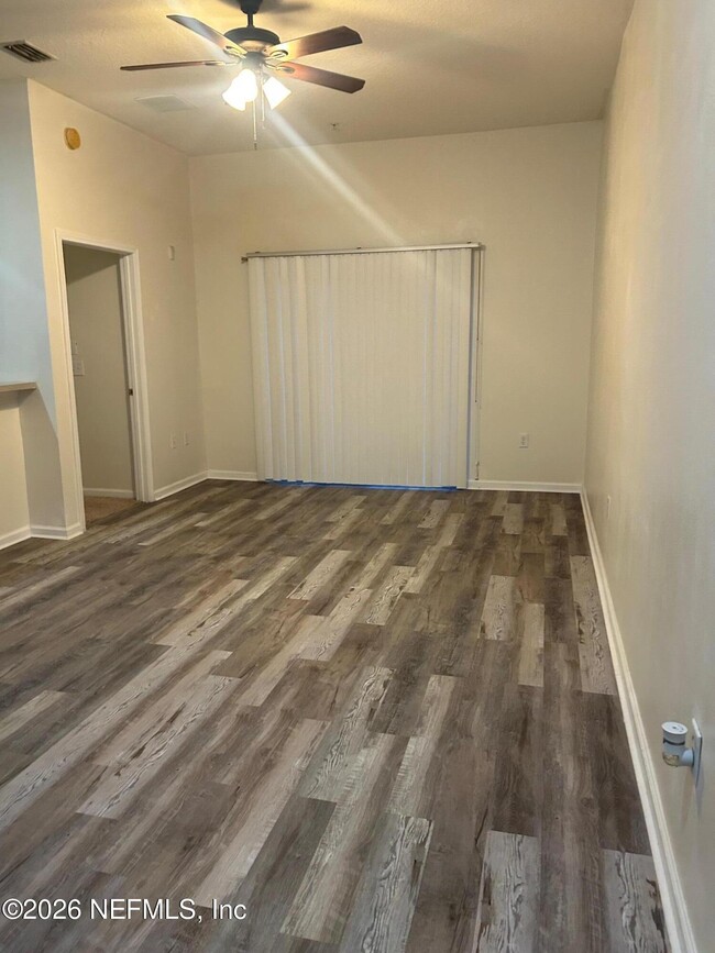 Foto del edificio - 6063 Maggies Cir