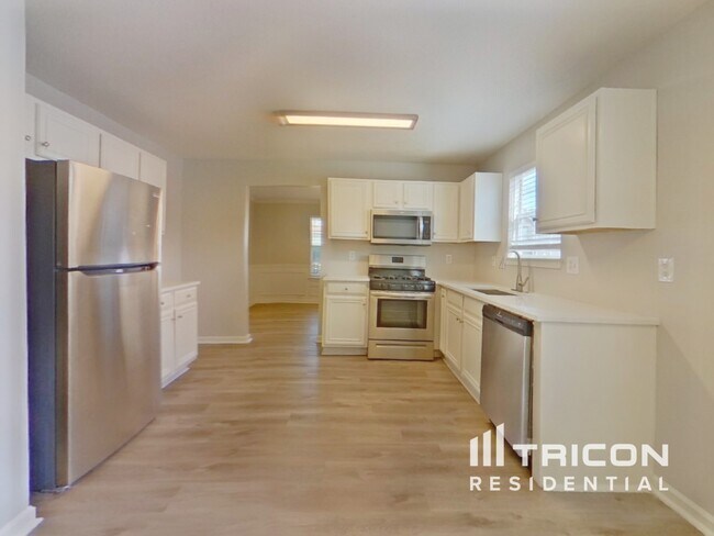 Building Photo - 1840 Lily Stem Trail NE
