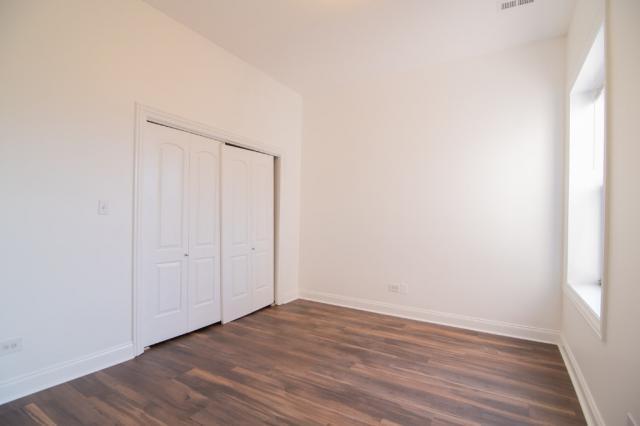 Building Photo - 4 bedroom in CHICAGO IL 60637