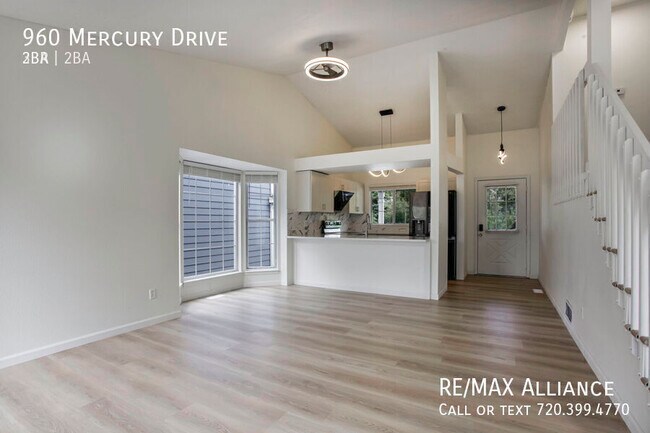 Building Photo - 960 Mercury Dr