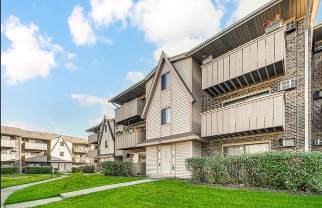 Building Photo - 18 Echo Ct