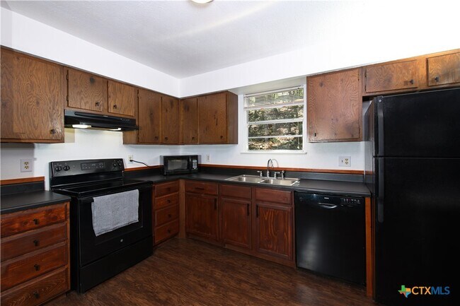 Foto del edificio - 833 Old Ranch Rd 12