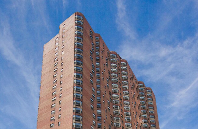 Foto del edificio - 838 N State St