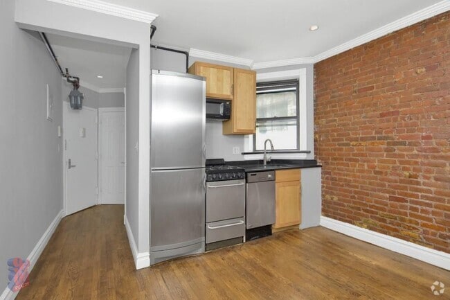 Building Photo - 221 E 23rd St