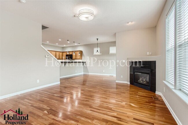 Building Photo - Beautiful Home