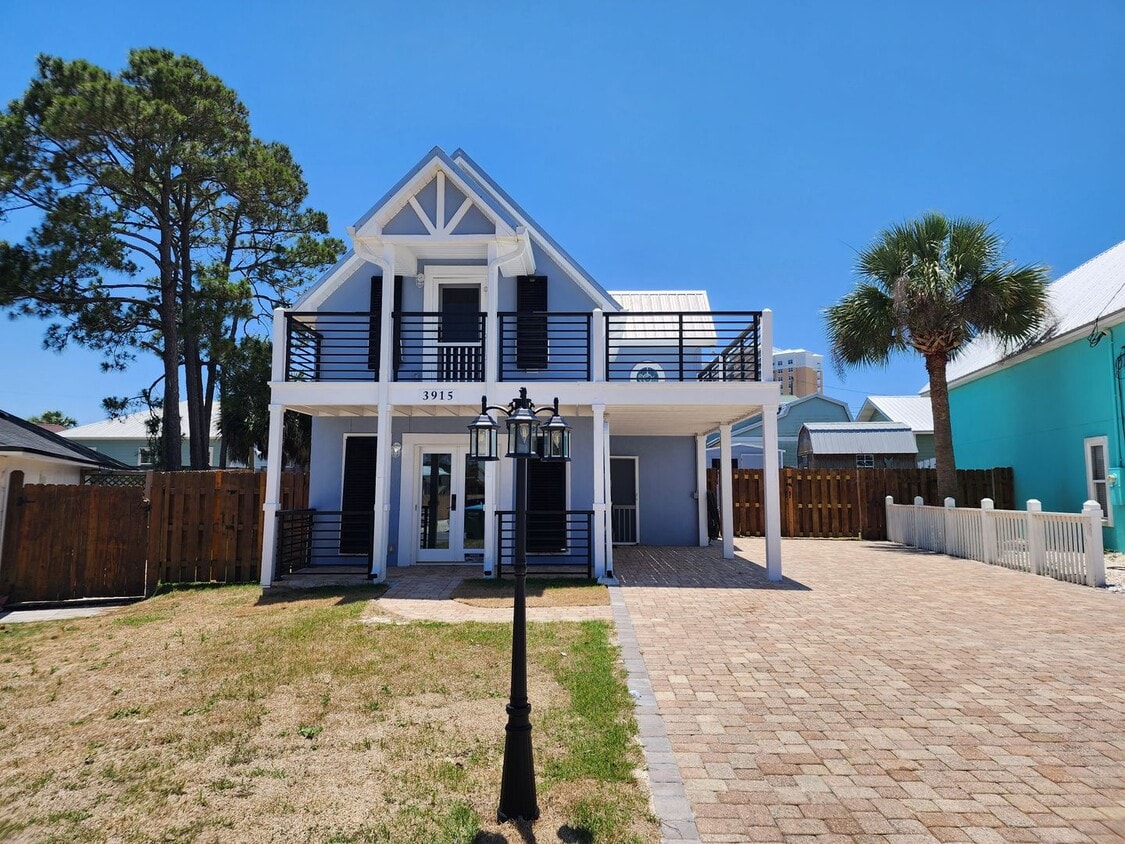 Primary Photo - Beach Cottage