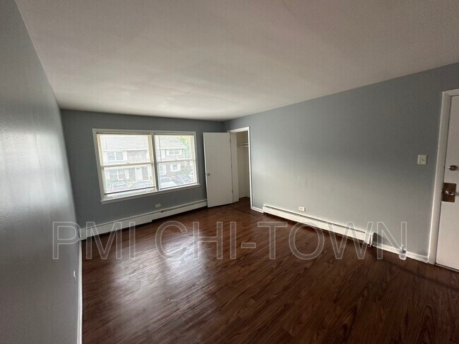 Foto del edificio - 14518 Cottage Grove Ave