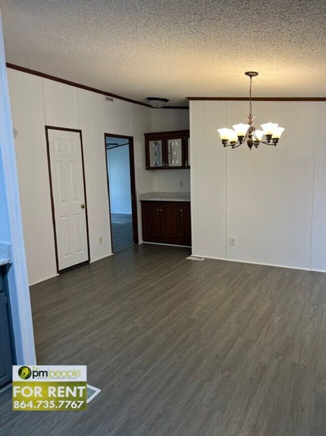 Building Photo - 3/2 Easley Home in Great Location! Easy access to 123, 153, and 85!