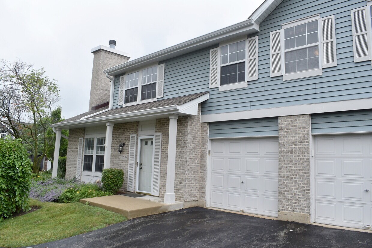 Primary Photo - 3206 Anton Dr