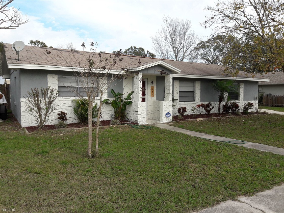 Primary Photo - 2050 Morbeca St