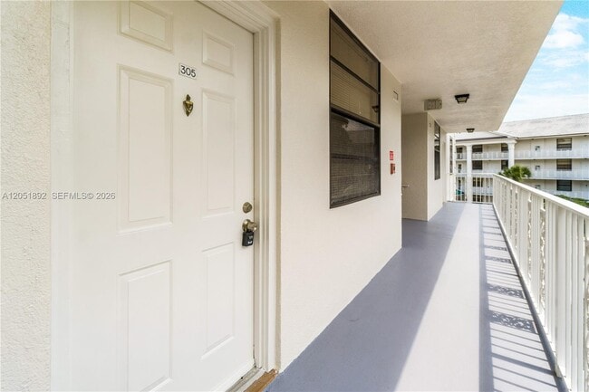 Foto del edificio - 3650 Whitehall Dr