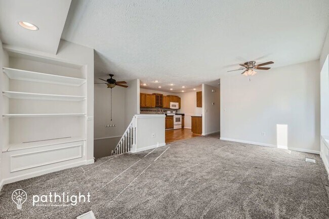 Building Photo - 6 Briars Knoll Way