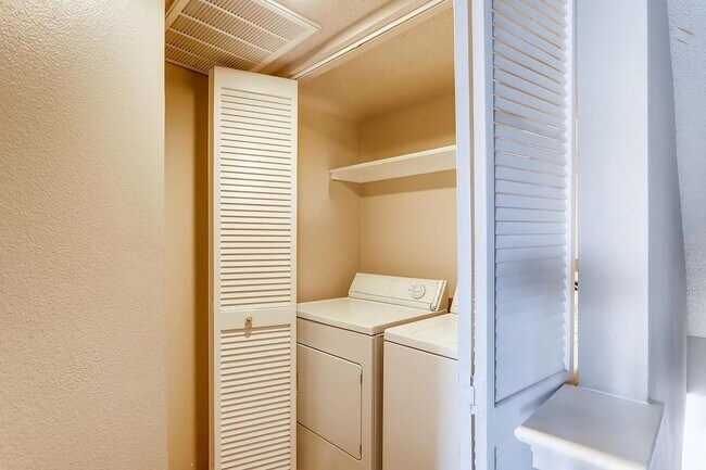 Foto del edificio - Spacious 2-Bedroom, 2-Bath Condo with Community Gym  in Superior