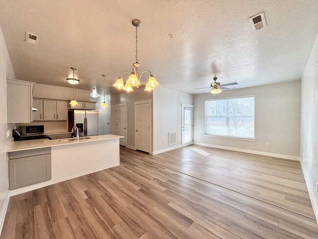 Building Photo - 13084 S Tortola Dr