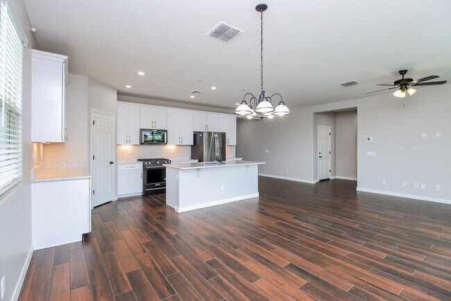 Foto del edificio - 1266 N Banning