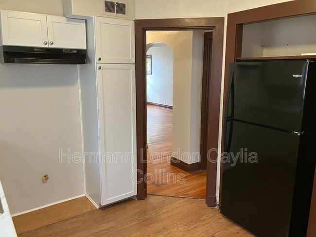 Building Photo - 420 Shirley Ave