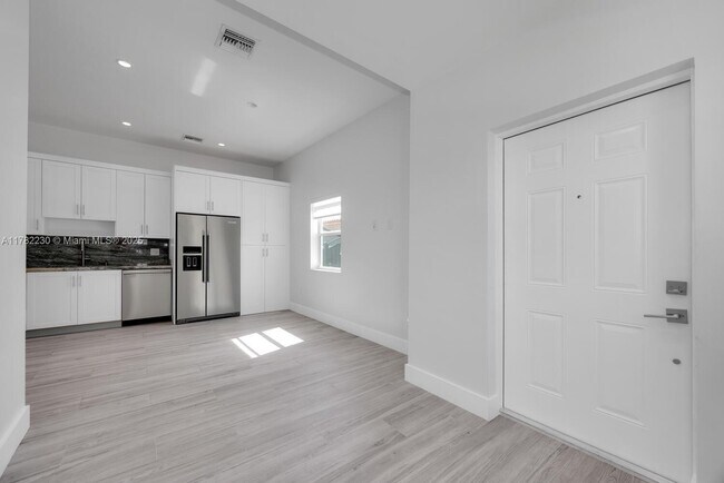 Foto del edificio - 2426 SW 25th St