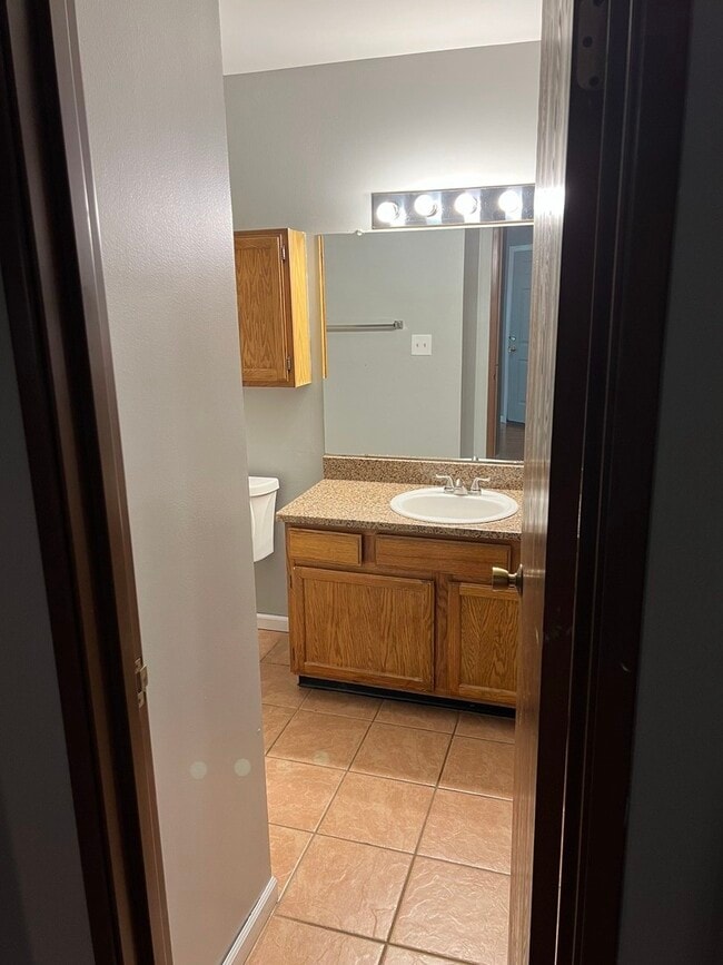 Building Photo - 1205 Wyndham Ct