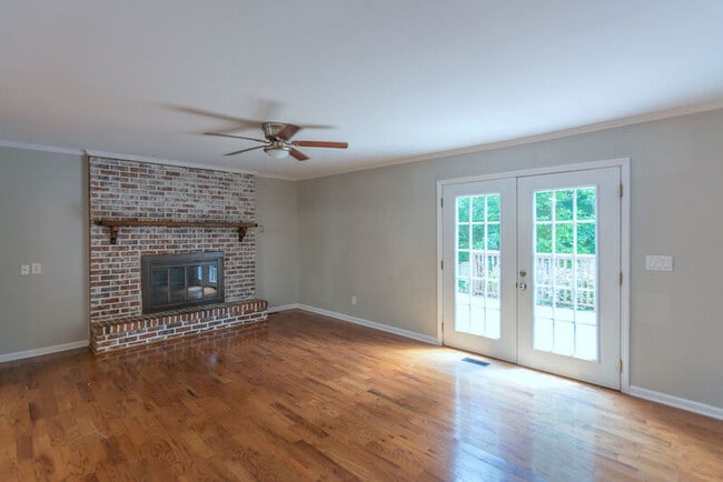 Building Photo - 9356 Charbar Cir