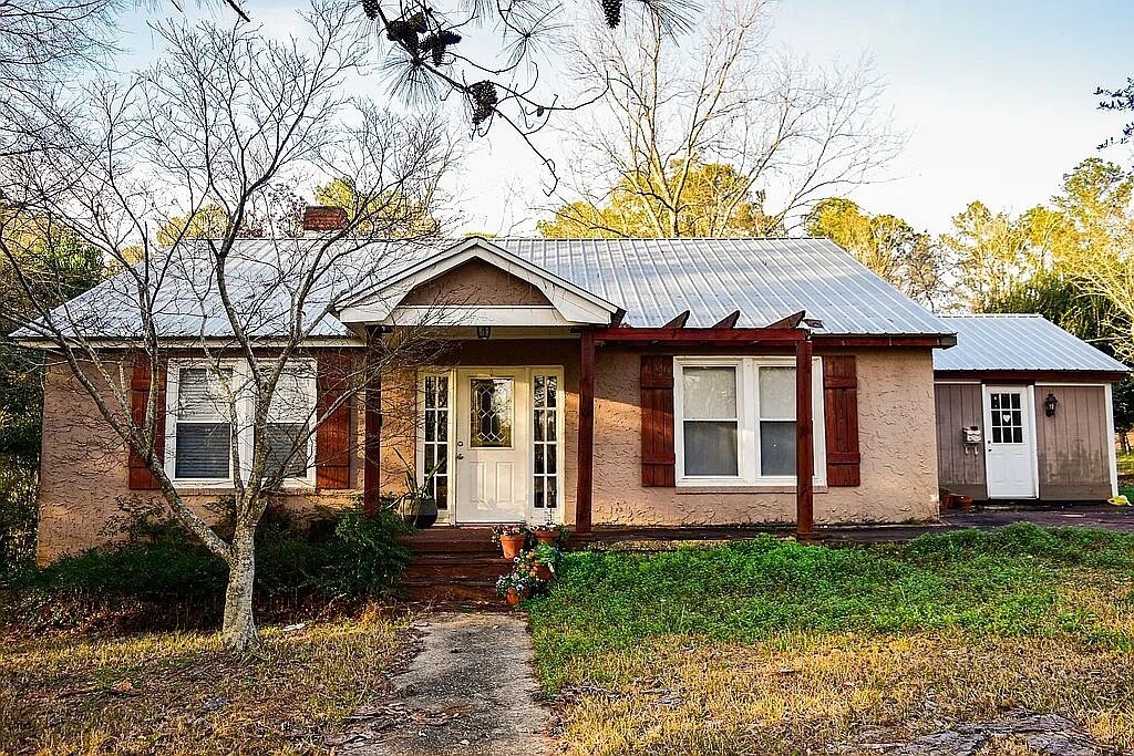 Primary Photo - 3986 Fortner St