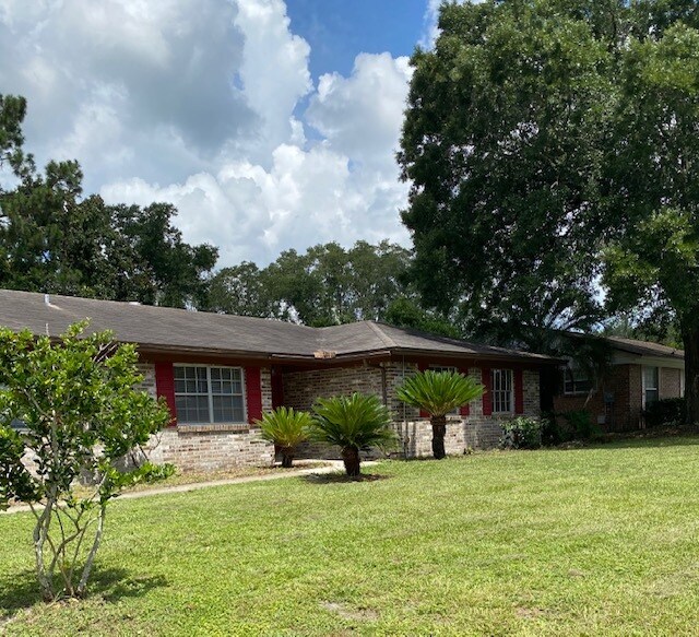 Foto principal - 517 Cody Dr