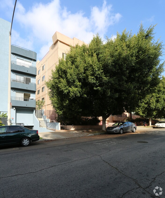 Foto del edificio - Berendo Place Apartments