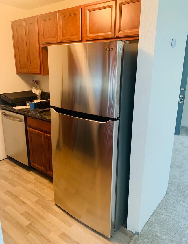 Foto del edificio - 10822 E Riverside Dr