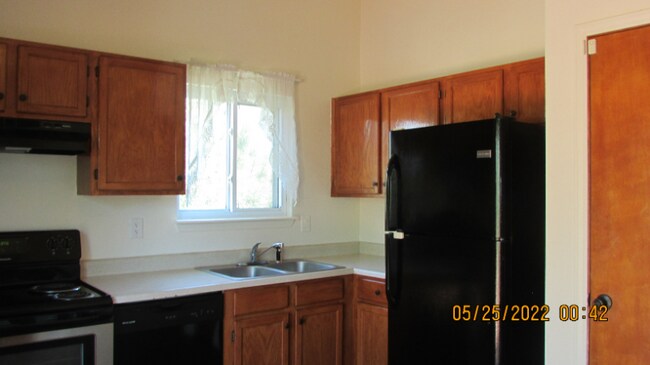 Building Photo - 5287 Spruce Ave