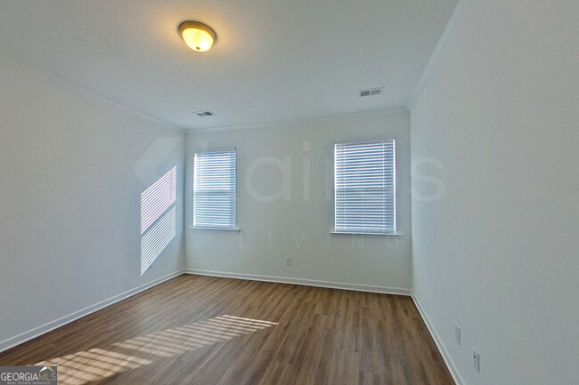 Foto del edificio - 135 English Oak Ln