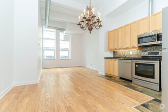 Building Photo - 135 Dalhousie St