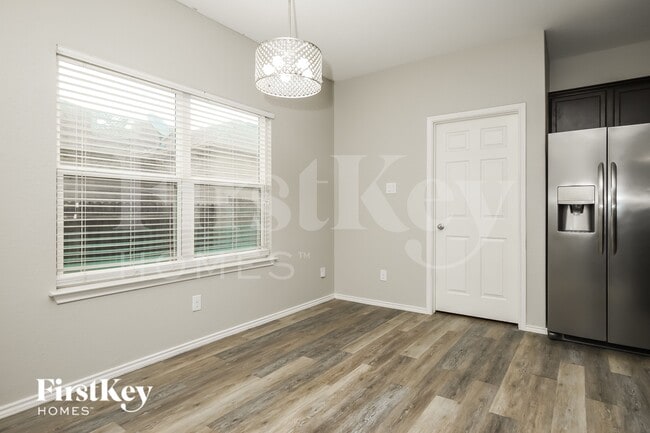 Foto del edificio - 168 Fabarm Ln