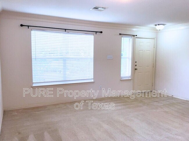 Foto del edificio - 1525 Davis Mountain Loop