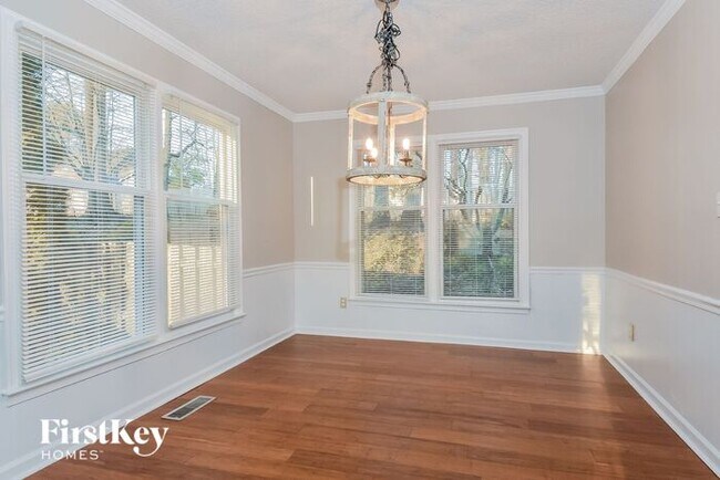 Foto del edificio - 4706 Pine Hollow Ln