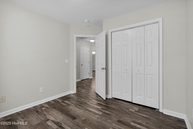 Foto del edificio - 152 Crooked Run Dr