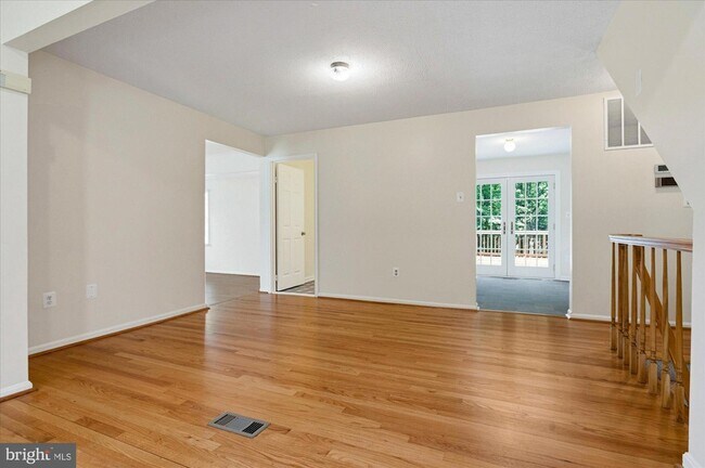 Foto del edificio - 9708 Locust Hill Dr