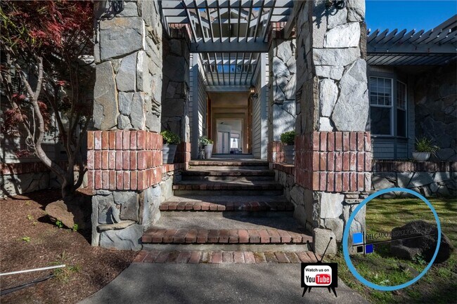 Building Photo - Rare rental opportunity on Sealion Pl in G...