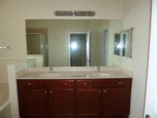 Building Photo - 4750 Sierra Ln