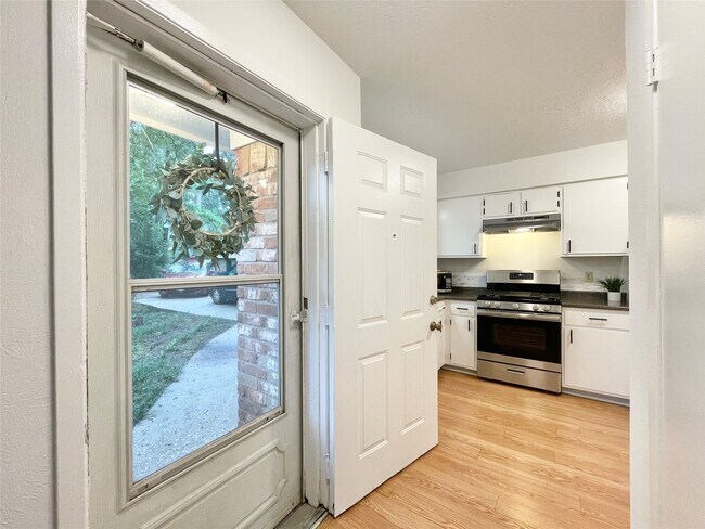 Foto del edificio - 6 Lea Oak Ct