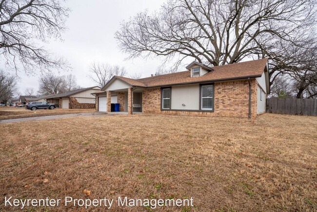 Foto del edificio - 4 br, 2 bath House - 112 W Timberlane St