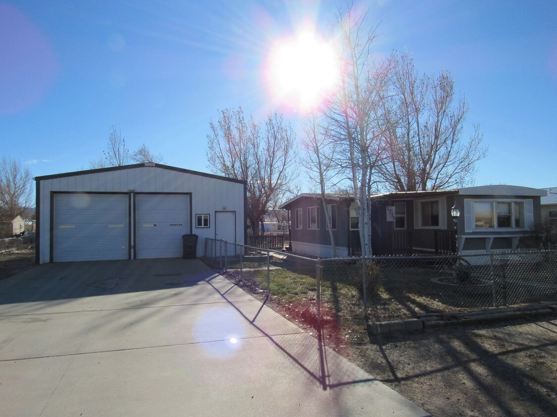 Primary Photo - Updated Older Mobile Home w/ Quonset Garag...