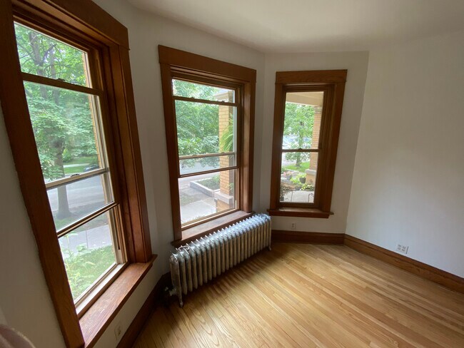 Foto del edificio - 2222 W Giddings St