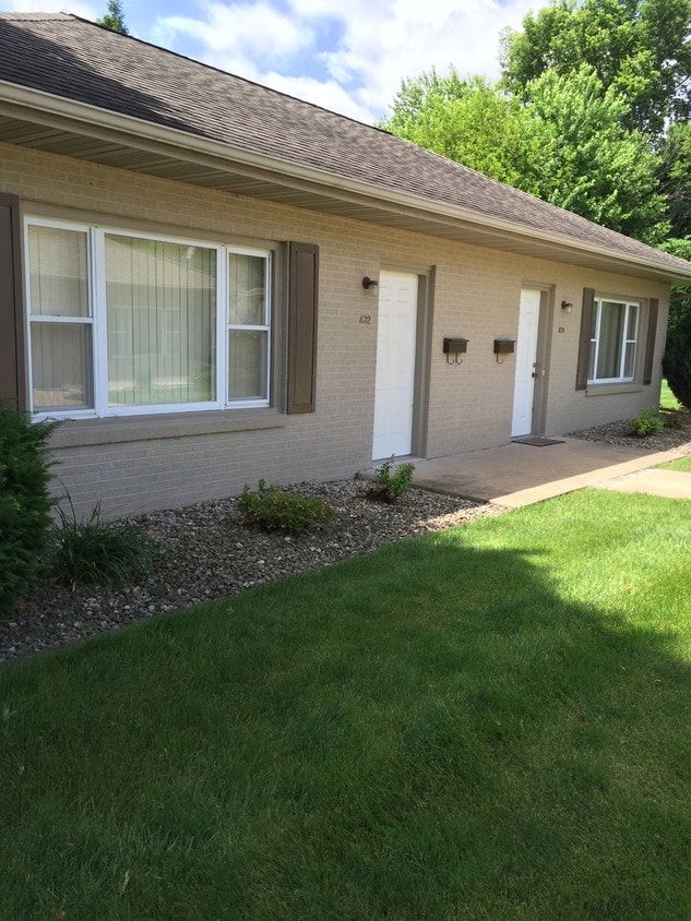 420 S Campbell St, IL 61455 Apartments in IL