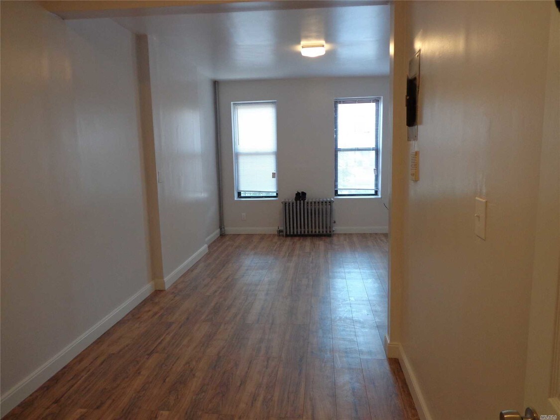 Foto principal - 637 Marcy Ave