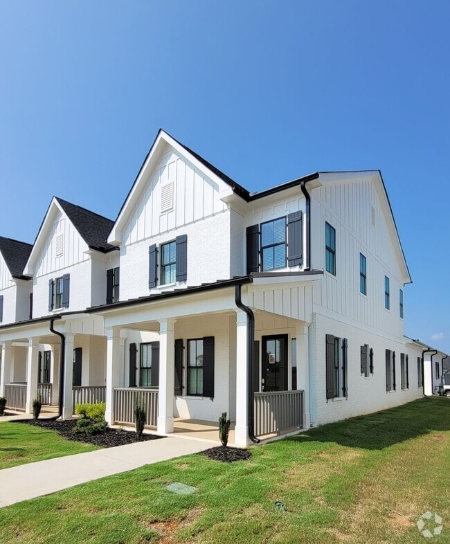 Building Photo - 107 Moss Brk Ln