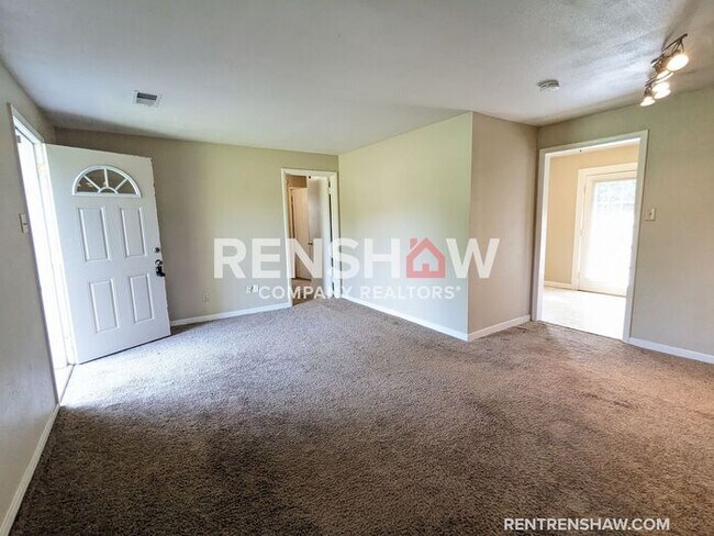 Building Photo - 1292 S. White Station Rd - Move In Ready +...