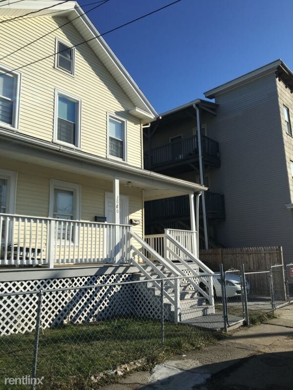 Primary Photo - 2080 Seaview Ave