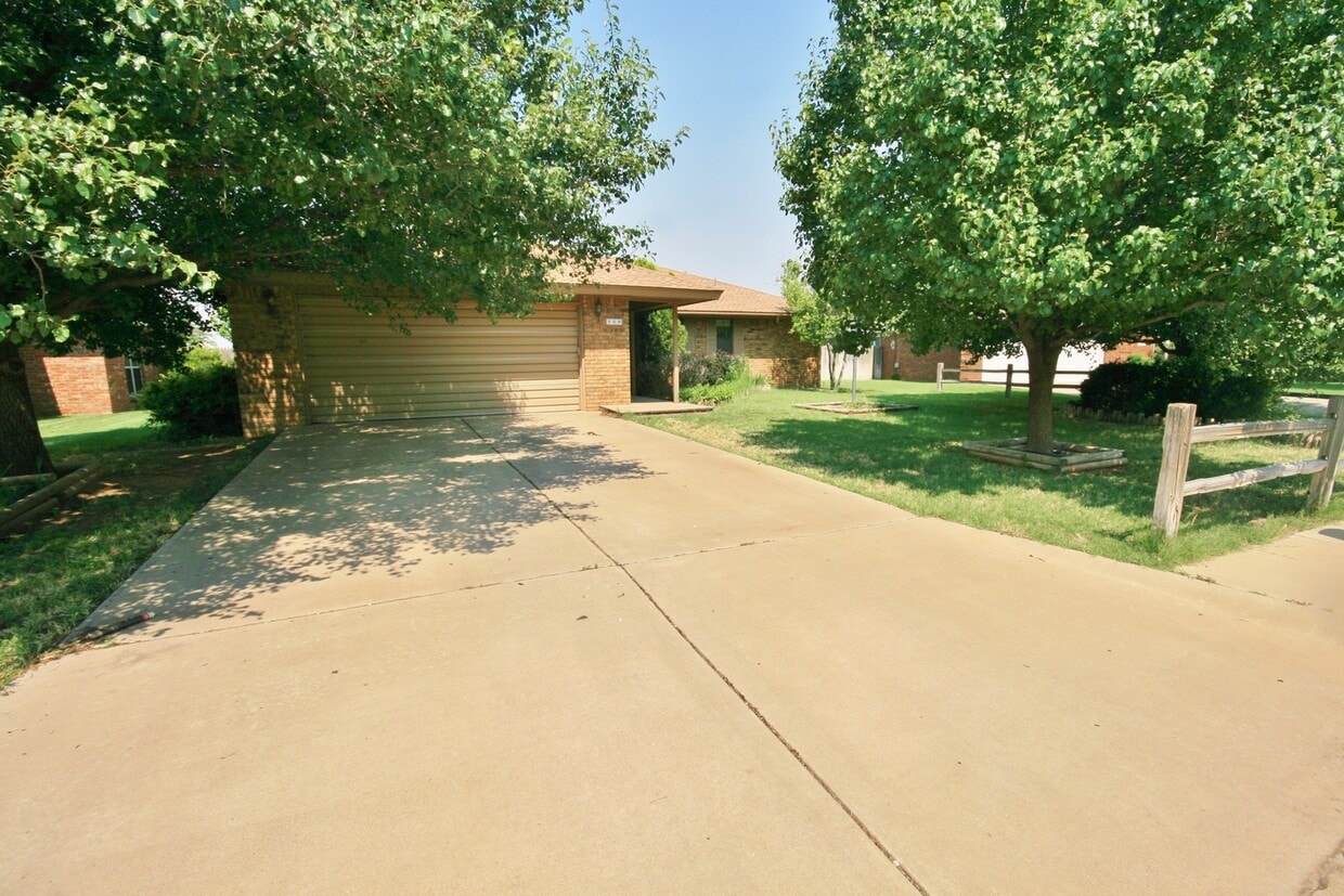 Zia Elementary, Hardwood Floors, Pets ok ... - Zia Elementary, Hardwood Floors, Pets ok  ...