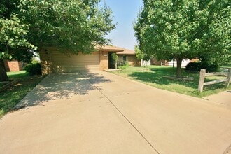 Building Photo - 128 Wilmington Cir