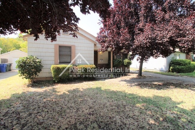 Building Photo - 3 br, 1.5 bath House - 2746 San Luis Court