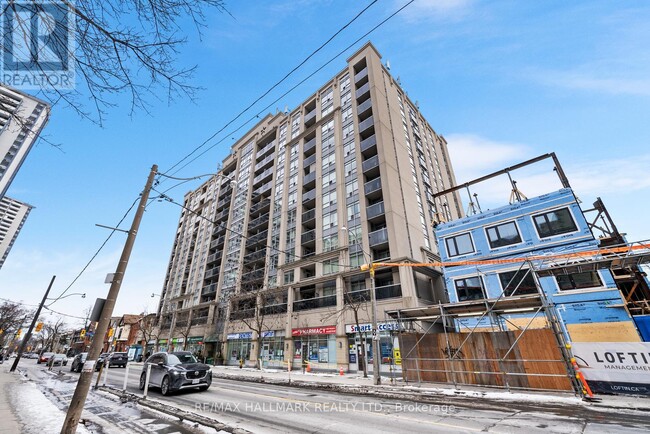 Building Photo - 225-225 Wellesley St E